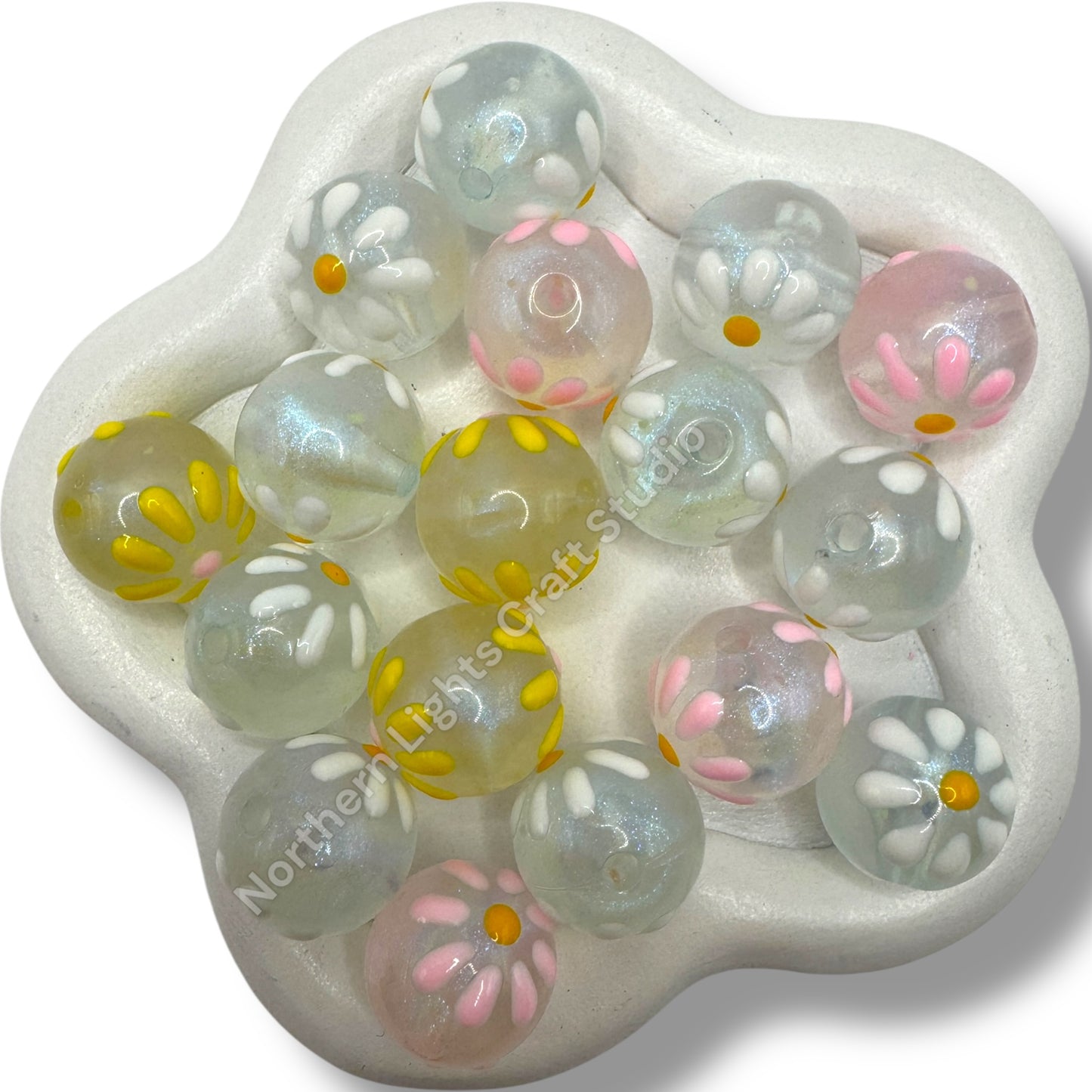 16mm handpainted Daisy Flower Bead 20pcs.