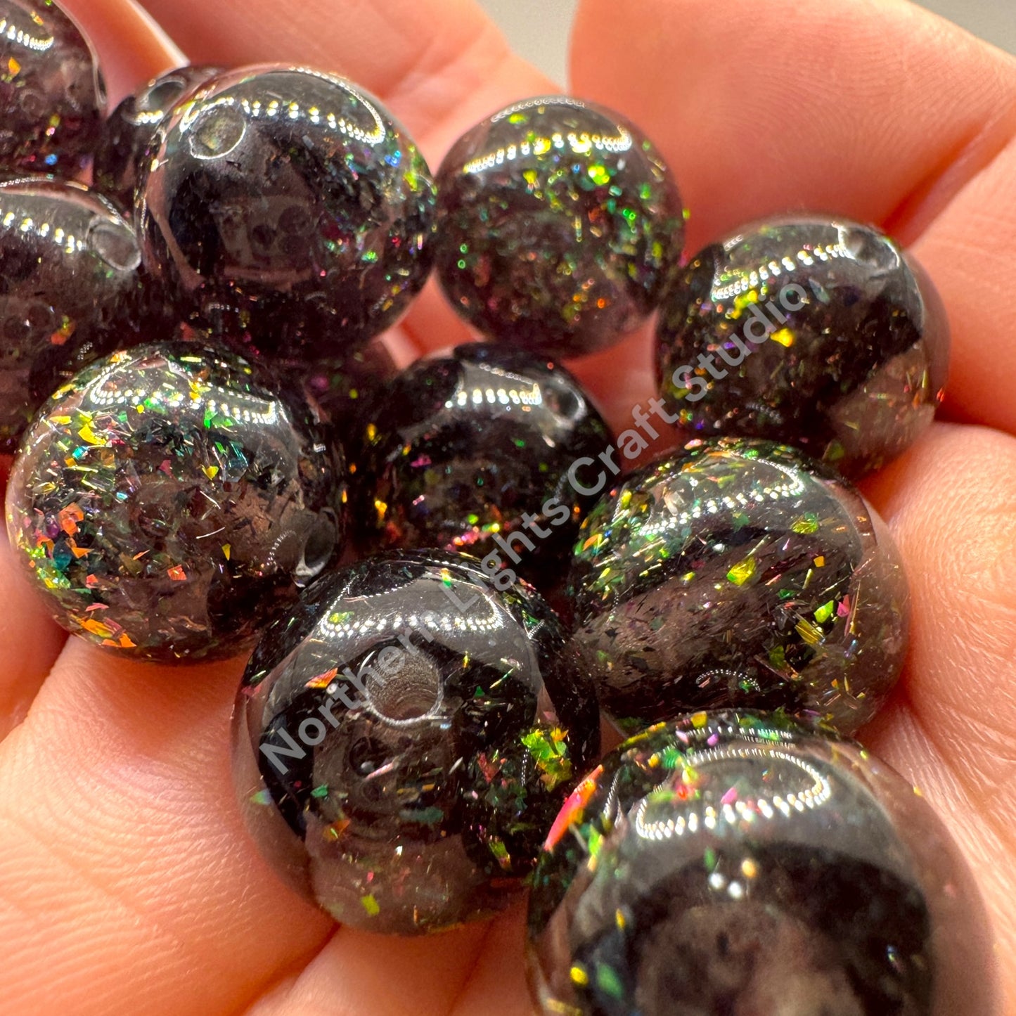 Black 16mm Round with Irridescent Purple Flakes -16mm Pack of 20