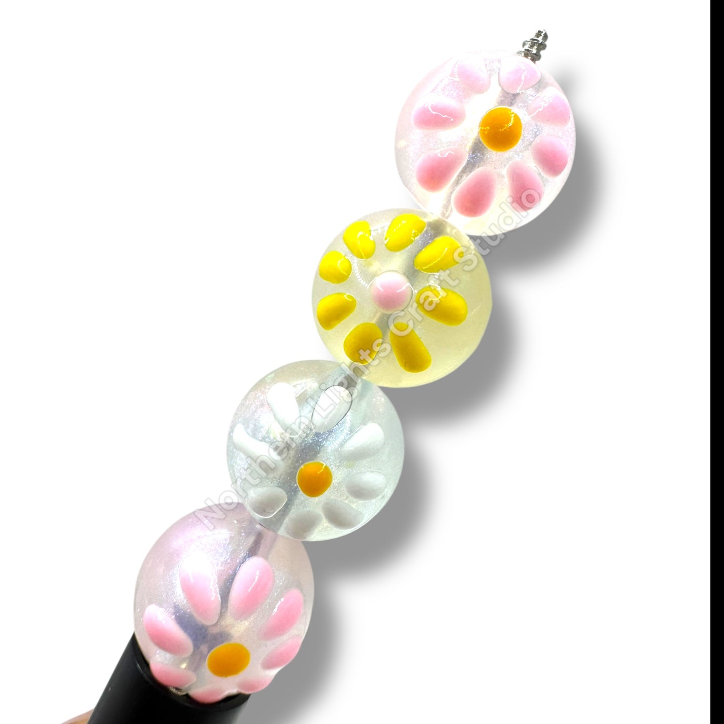 16mm handpainted Daisy Flower Bead 20pcs.